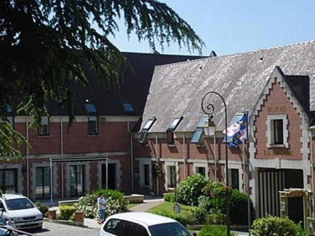 Cit'Hotel - Hotel Le Cèdre Noyon Esterno foto