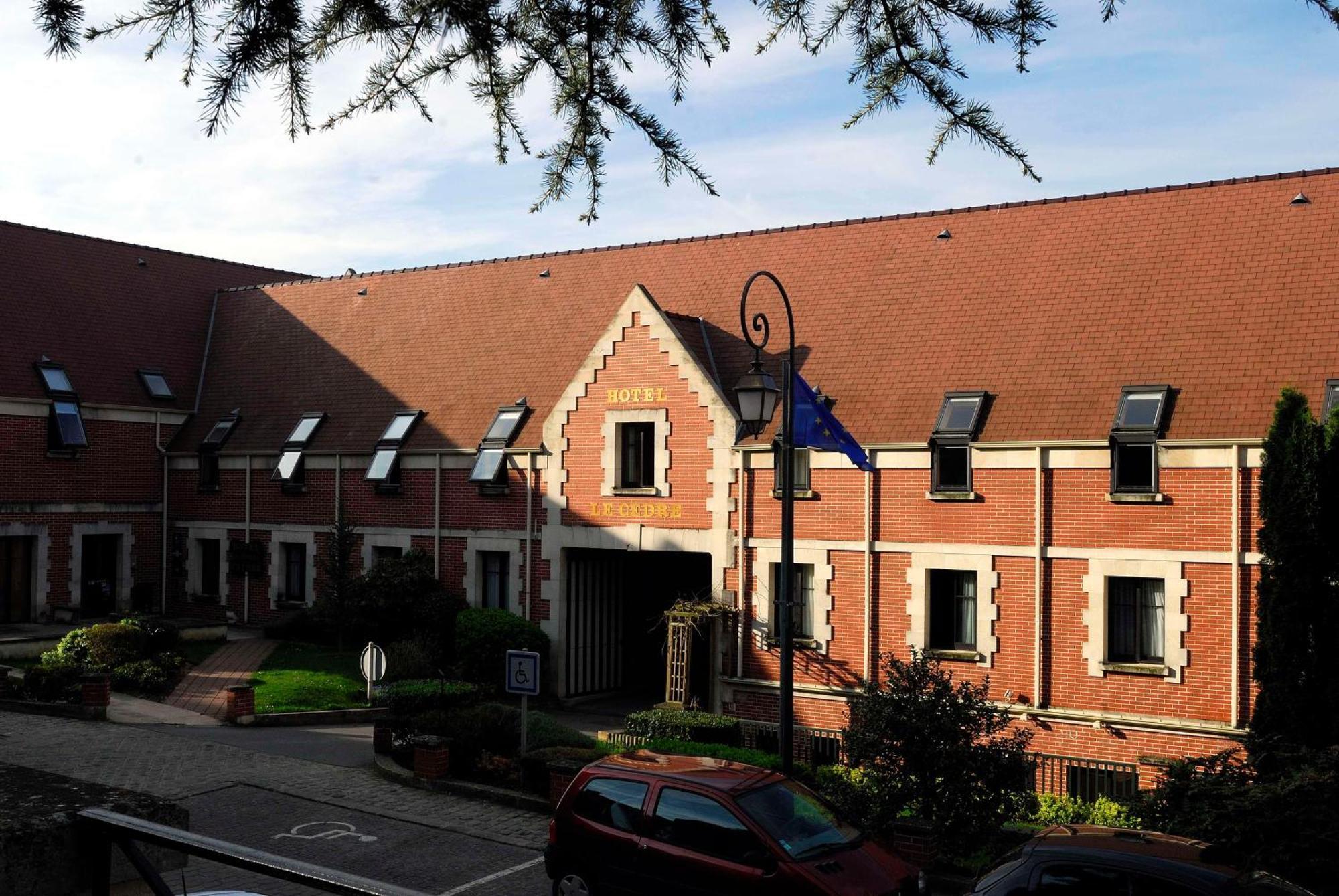 Cit'Hotel - Hotel Le Cèdre Noyon Esterno foto